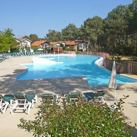 빌라 Domaine Du Golf Piscine Chauffee 3 *
